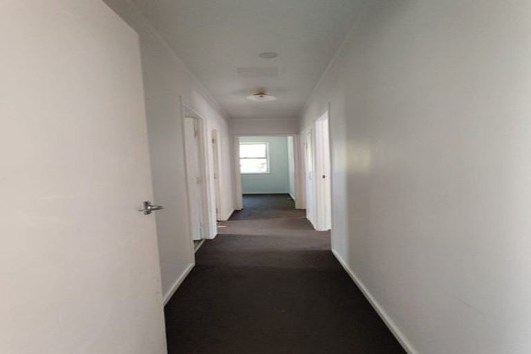 Photo of property in 1 Elmwood Place, Manurewa, Auckland, 2102