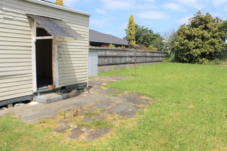 Photo of property in 82-84 Queen Street, Westport, 7825