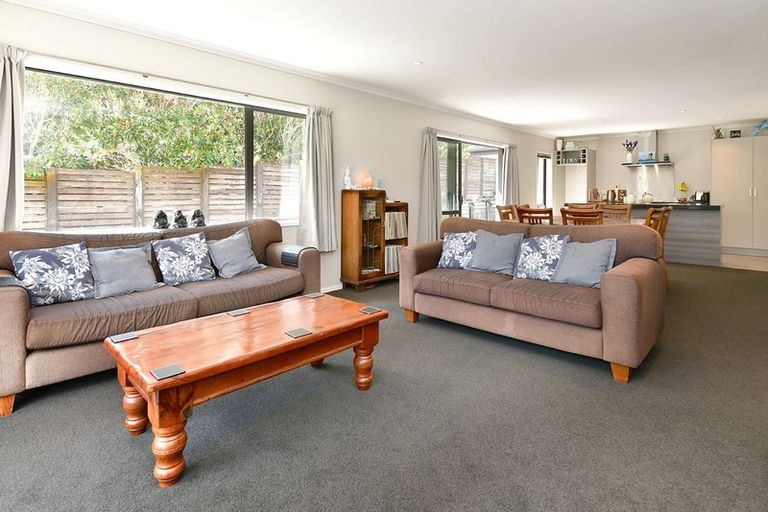 Photo of property in 885 Whangaparaoa Road, Manly, Whangaparaoa, 0930