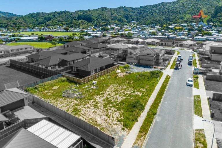 Photo of property in 9 Te Ara O Toroa, Wainuiomata, Lower Hutt, 5014