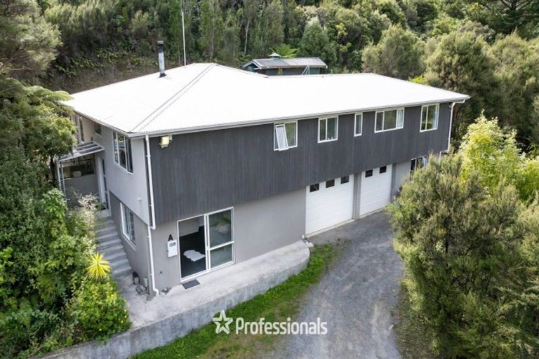 Photo of property in 79a Horoeka Street, Stokes Valley, Lower Hutt, 5019