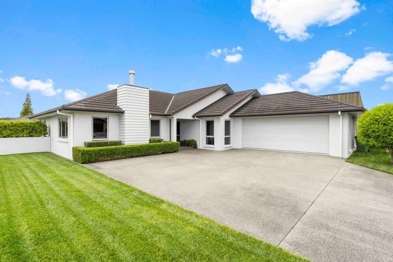 Photo of property in 10 Amokura Crescent, Flagstaff, Hamilton, 3210