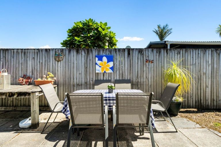 Photo of property in 109a Linton Crescent, Whangamata, 3620