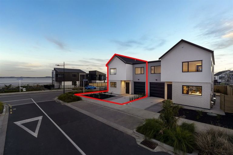 Photo of property in 17 Ocean Breeze Avenue, Hobsonville, Auckland, 0616