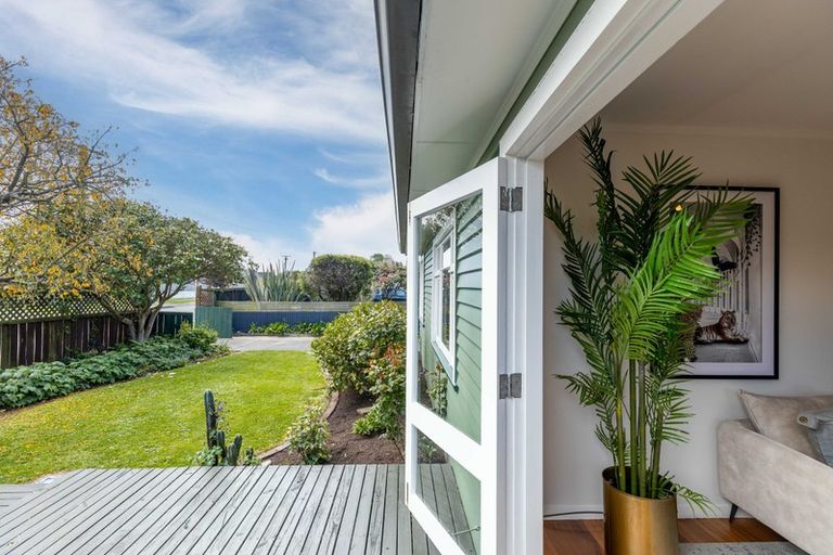 Photo of property in 54 Glenfield Crescent, Mairehau, Christchurch, 8052