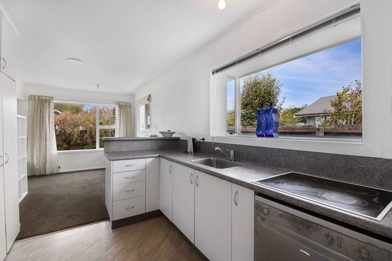 Photo of property in 41 Waratah Street, Avondale, Christchurch, 8061