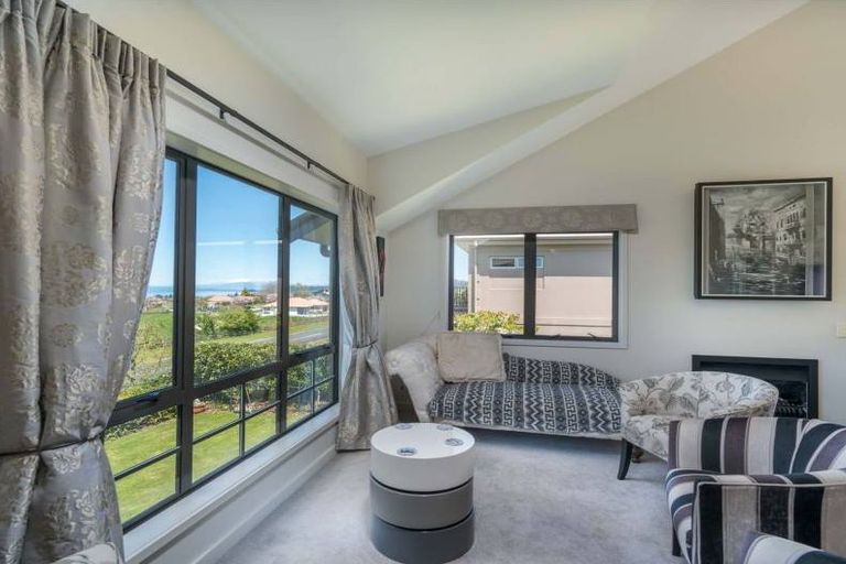 Photo of property in 20 Chateau Crescent, Rangatira Park, Taupo, 3330