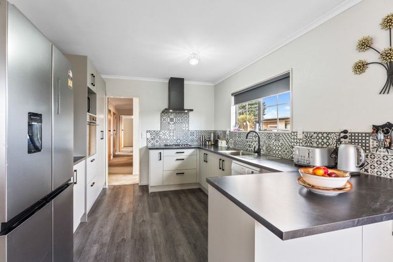 Photo of property in 8 Cambridge Street, Pahiatua, 4910