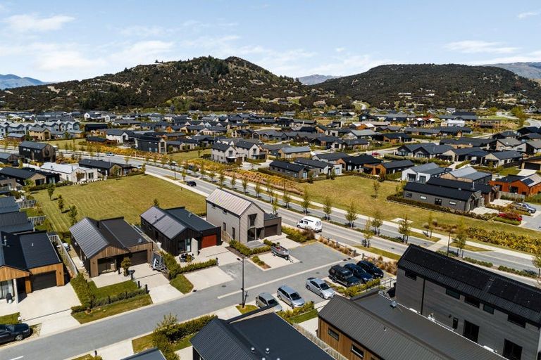 Photo of property in Northlake, 4 Gowanbrae Lane, Wanaka, 9305