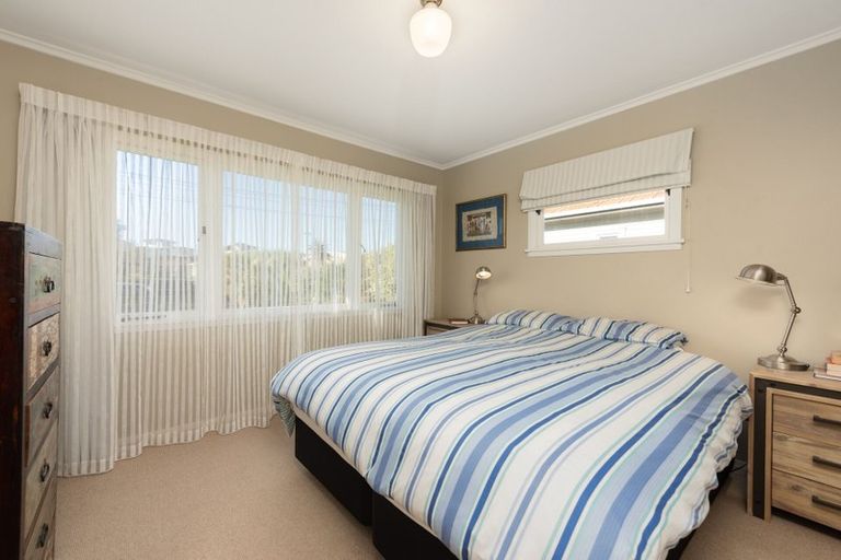 Photo of property in 52 Pitau Road, Mount Maunganui, 3116