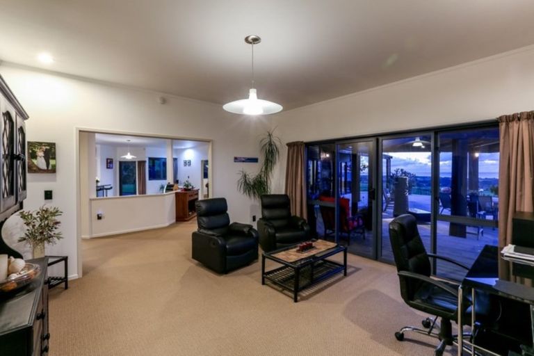 Photo of property in 166 Wairau Road, Kaitake, New Plymouth, 4374