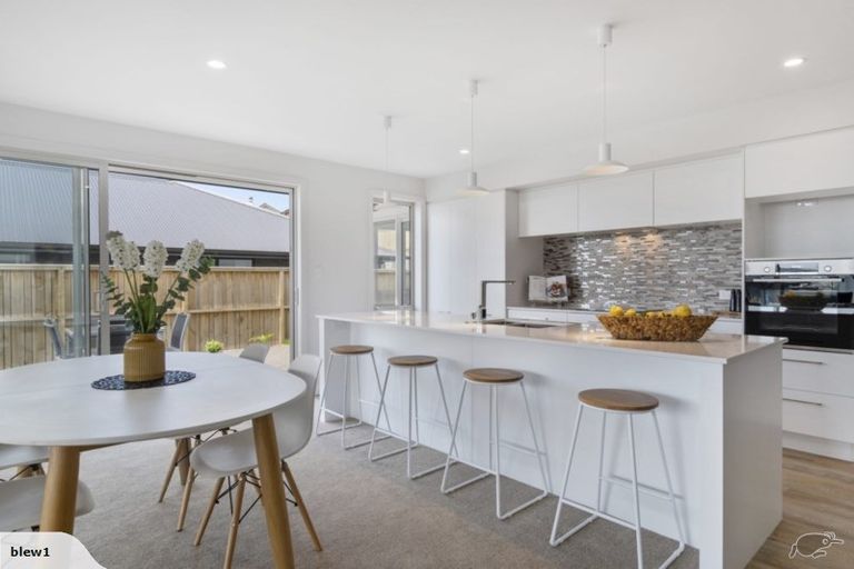 Photo of property in 80 Bert Wall Drive, Omokoroa, 3114