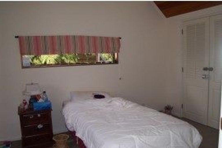 Photo of property in 3 Sarah Way, Crofton Downs, Wellington, 6035