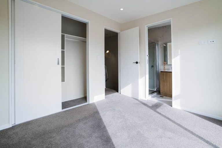 Photo of property in 9/17 Parker Avenue, New Lynn, Auckland, 0600