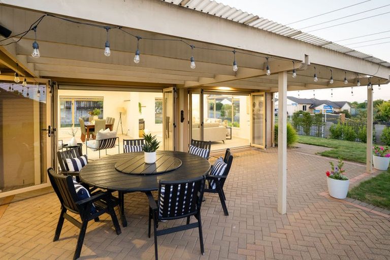 Photo of property in 122 Rototuna Road, Rototuna, Hamilton, 3210