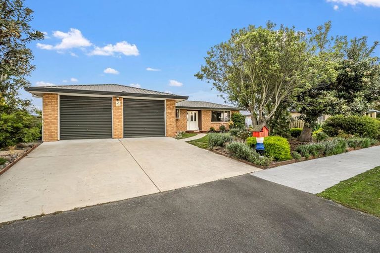 Photo of property in 14 Clifford Place, Amberley, 7410
