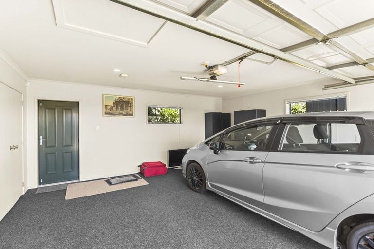 Photo of property in 8 Jelas Road, Red Beach, 0932