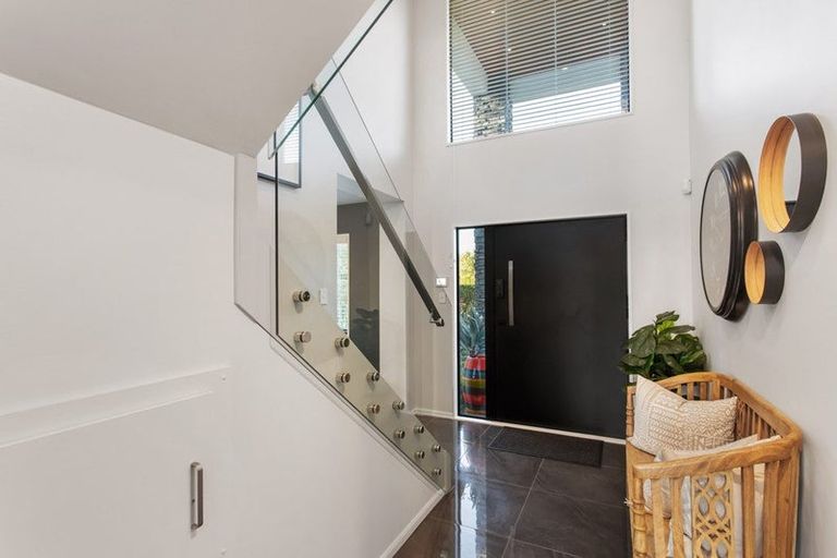 Photo of property in 28 Highcrest Heights, Westmorland, Christchurch, 8025