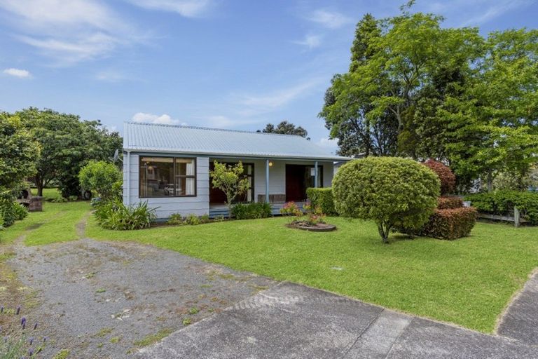 Photo of property in 128 Avalon Place, Whangamata, 3620