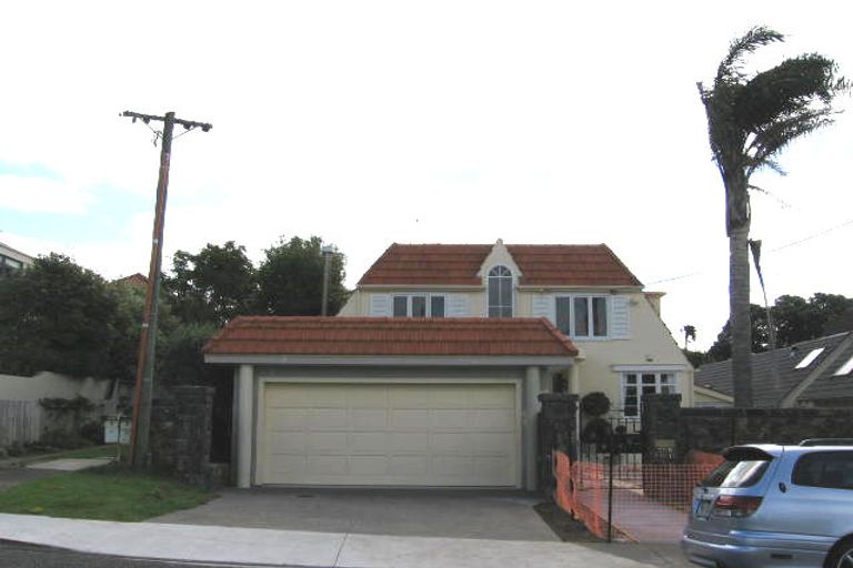 Photo of property in 10 Cecil Road, Milford, Auckland, 0620