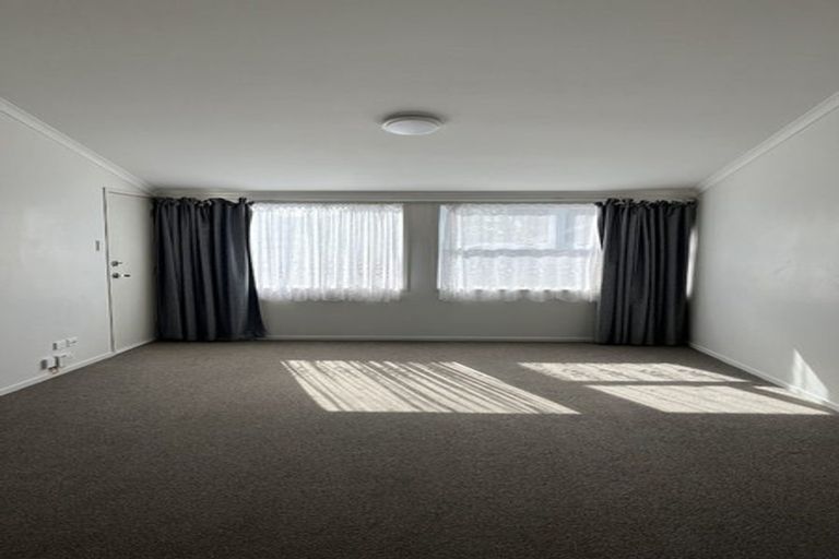 Photo of property in 2/10 Te Aroha Street, Hamilton East, Hamilton, 3216