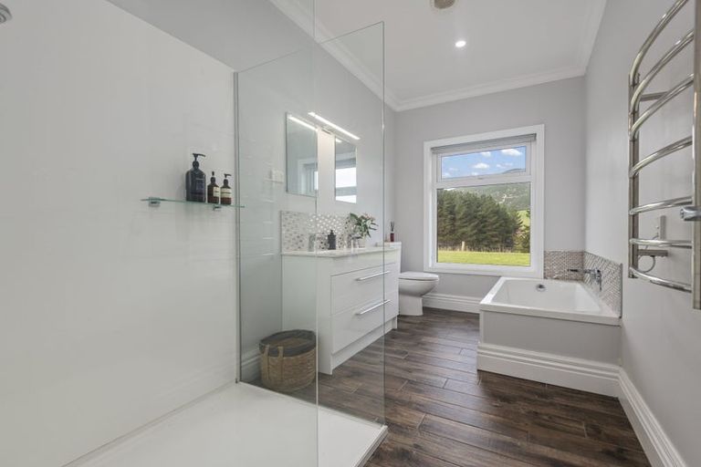 Photo of property in 52 Highland View Drive, Tokomaru, Palmerston North, 4474