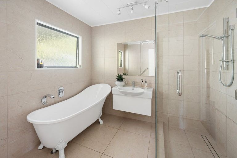 Photo of property in 34 James Cook Street, Havelock North, 4130