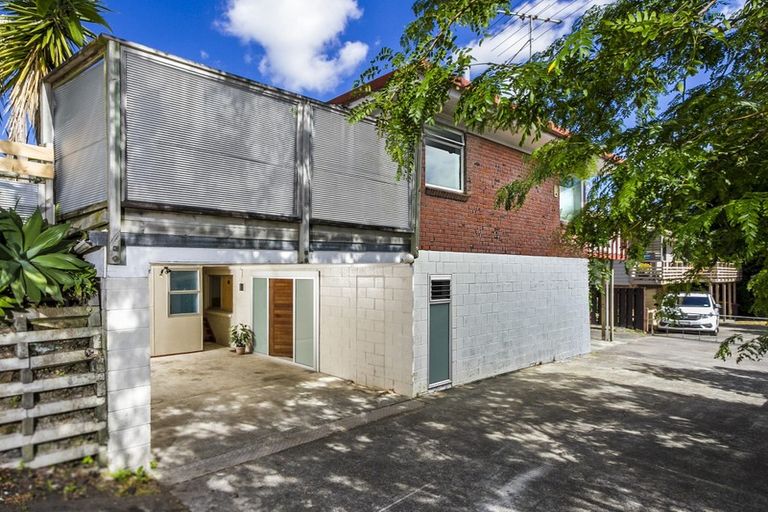 Photo of property in 35a Bay Street, Red Beach, 0932