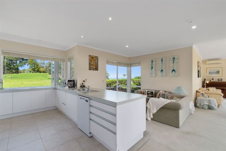 Photo of property in 4 East Point, Manly, Whangaparaoa, 0930