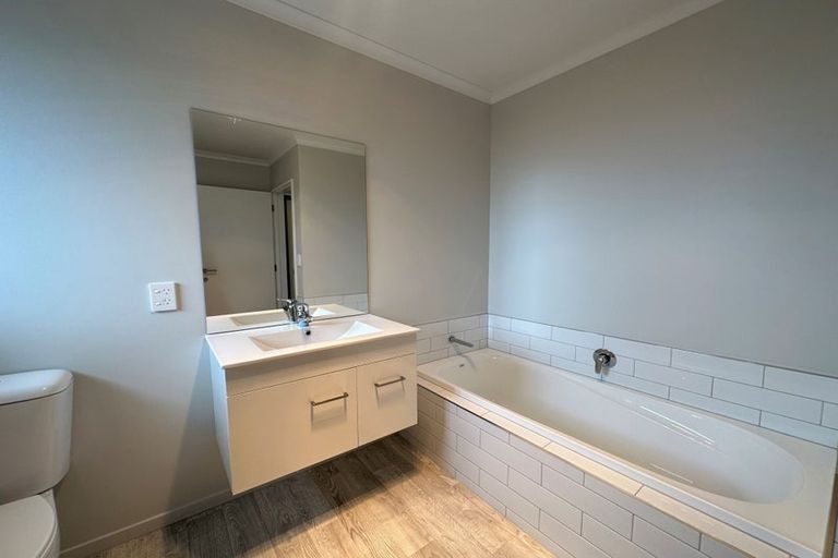 Photo of property in 19 Salkeld Place, Woodend, 7610