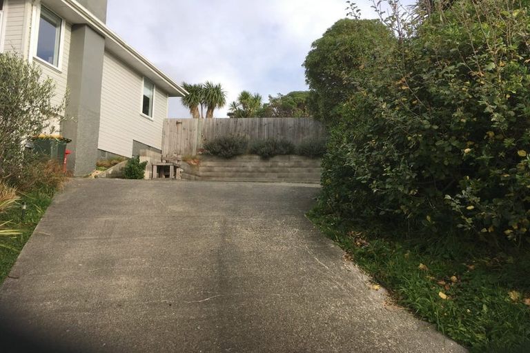 Photo of property in 39 Hiwi Crescent, Titahi Bay, Porirua, 5022