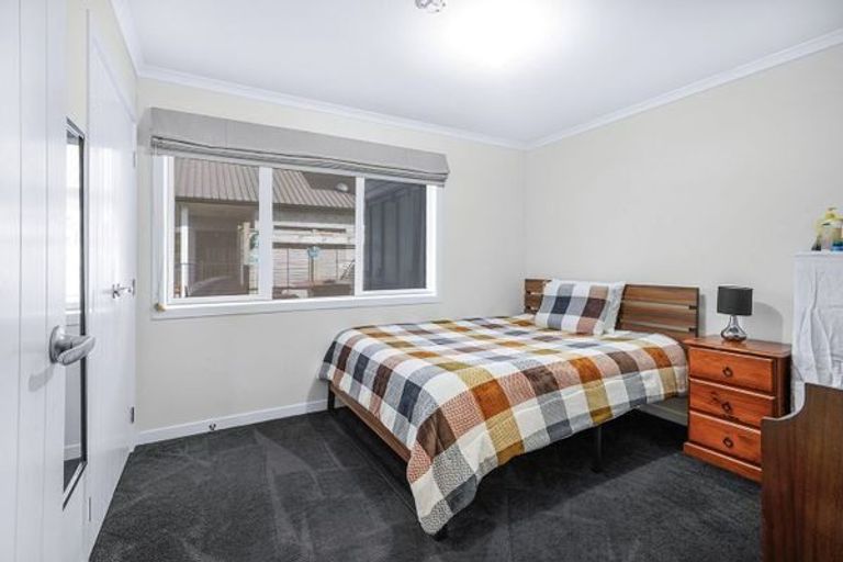 Photo of property in 2/4 Shakespeare Avenue, Enderley, Hamilton, 3214