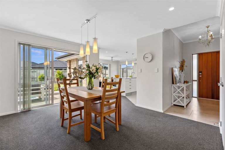 Photo of property in 21 Naeo Close, Papamoa Beach, Papamoa, 3118