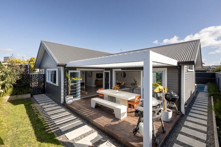 Photo of property in 28 Araroa Place, Papamoa Beach, Papamoa, 3118