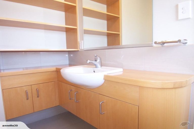 Photo of property in 1/1086 Papamoa Beach Road, Papamoa Beach, Papamoa, 3118