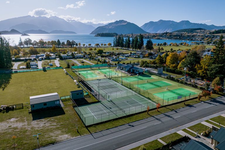 Photo of property in 206 Warren Street, Wanaka, 9305