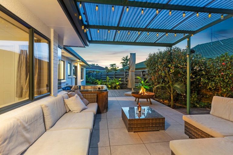 Photo of property in 16 Luculia Drive, Mount Maunganui, 3116