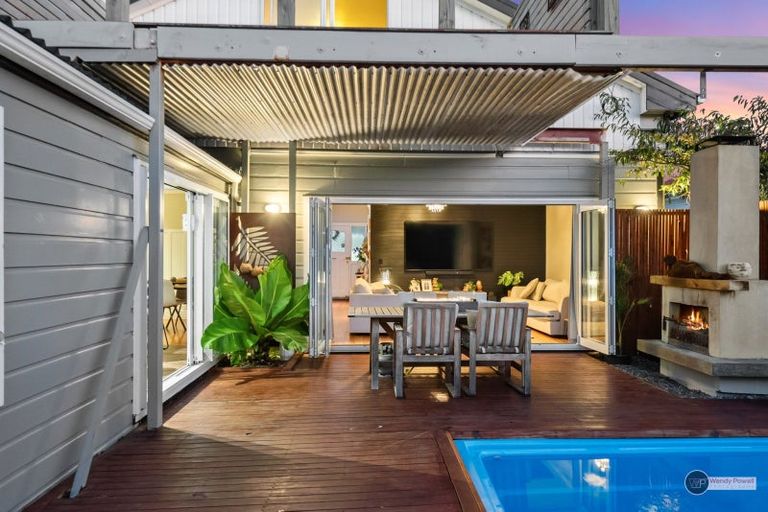 Photo of property in 113 Cuba Street, Petone, Lower Hutt, 5012