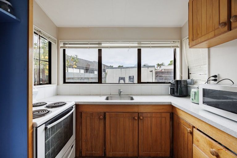 Photo of property in 1202a Heretaunga Street East, Parkvale, Hastings, 4122