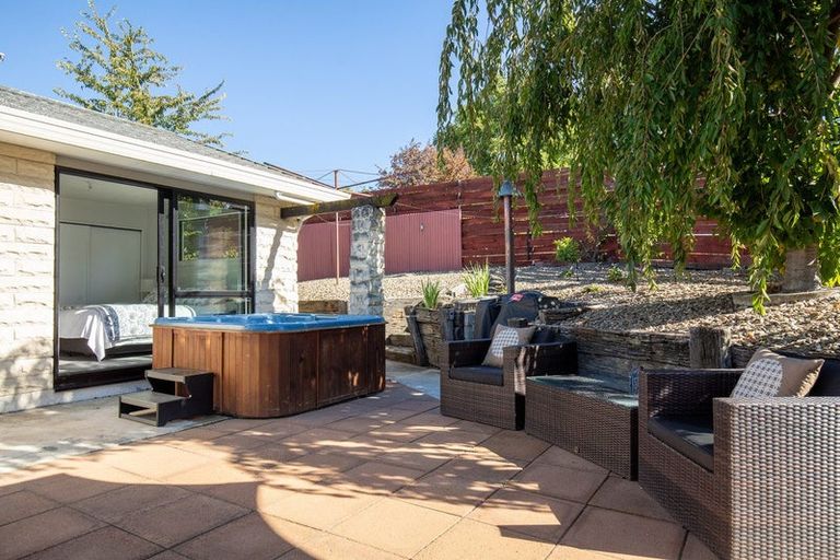 Photo of property in 8 Hart Place, Bridge Hill, Alexandra, 9320