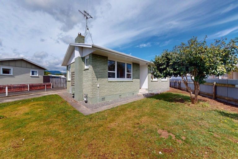 Photo of property in 4 Ross Street, Levin, 5510