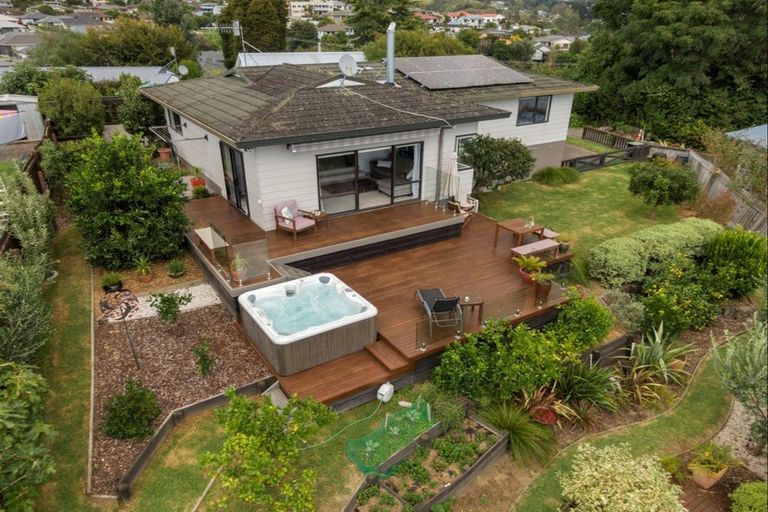 Photo of property in 381 Welcome Bay Road, Welcome Bay, Tauranga, 3112