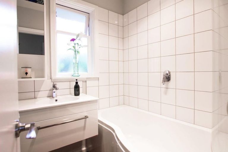 Photo of property in 2 Springbank Street, Bryndwr, Christchurch, 8053