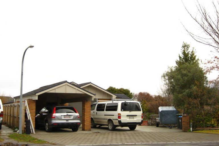 Photo of property in 8 Pritchard Place, Arrowtown, 9302