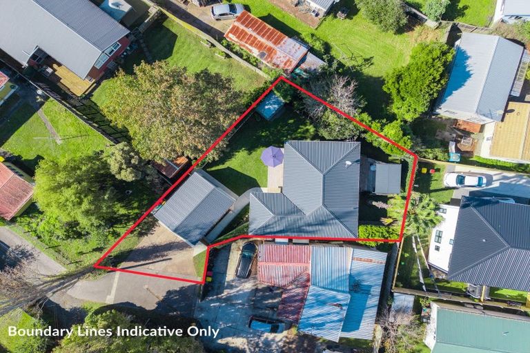 Photo of property in 2/12 Pandora Place, Pakuranga, Auckland, 2010