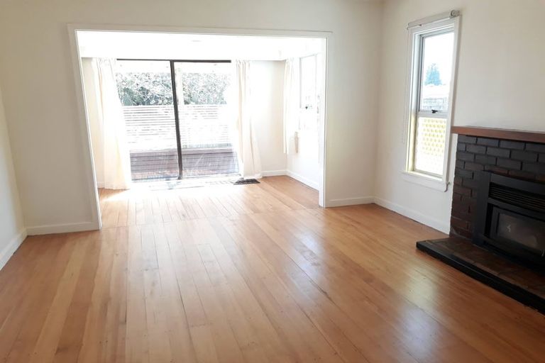 Photo of property in 1 Roto Street, Westown, New Plymouth, 4310