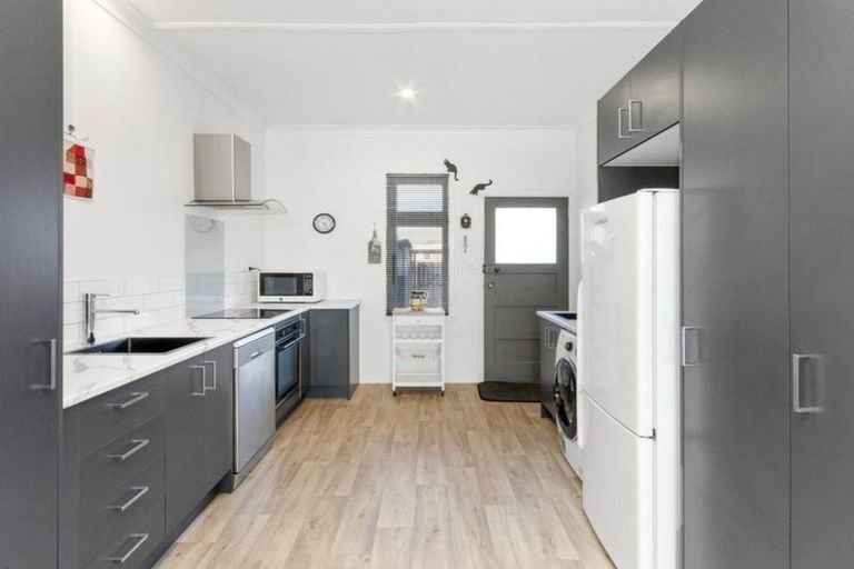 Photo of property in 2/503 Avenue Road East, Hastings, 4122