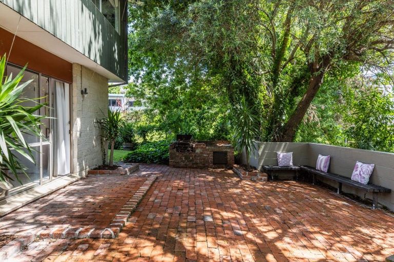 Photo of property in 12 Muritai Crescent, Havelock North, 4130