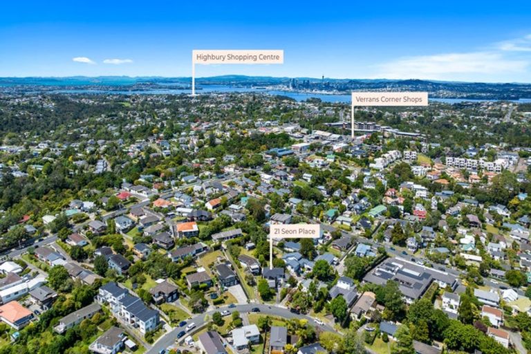 Photo of property in 21 Seon Place, Birkdale, Auckland, 0626