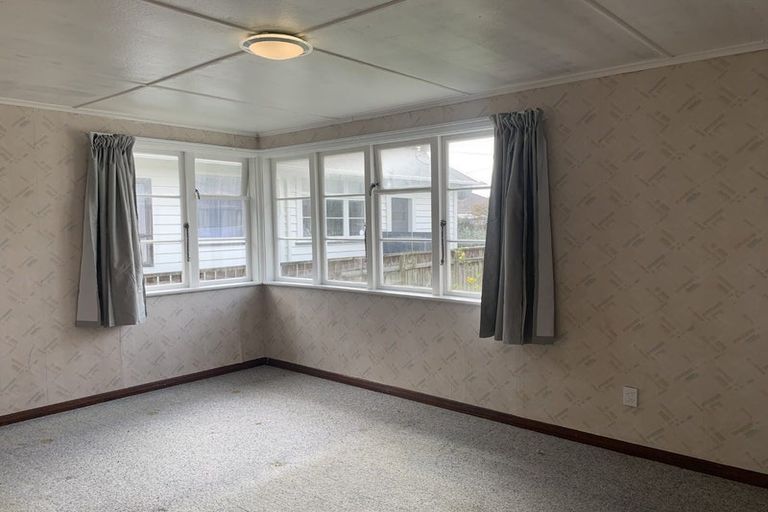 Photo of property in 38 Treadwell Street, Naenae, Lower Hutt, 5011